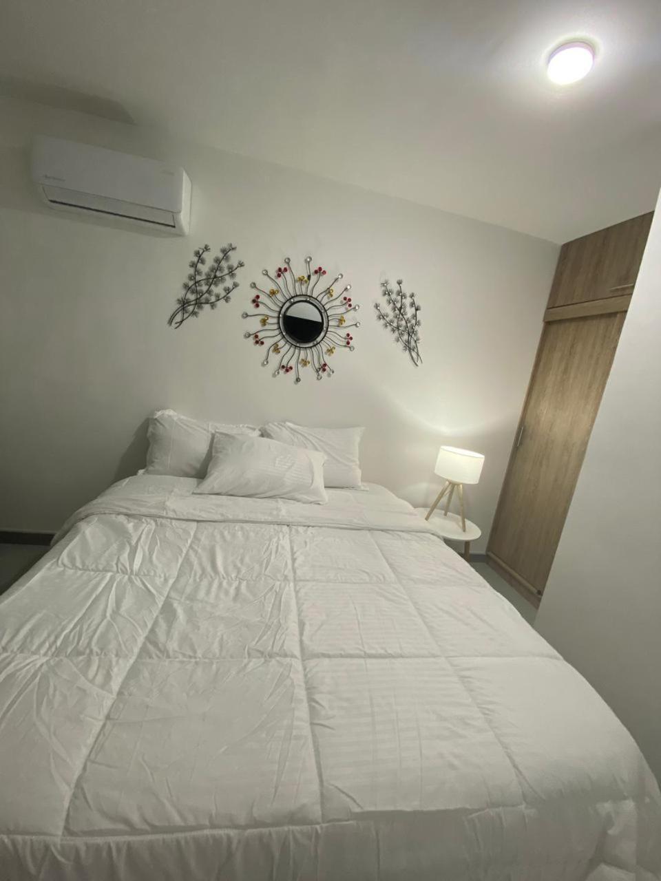 Enjoy The Sun And In Our Apartamento *